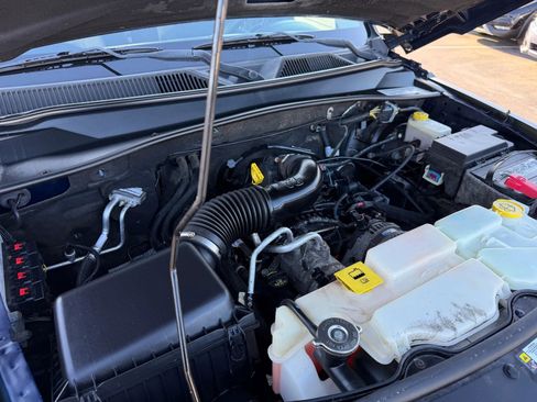 Used 2012 Jeep Liberty Sport image 33