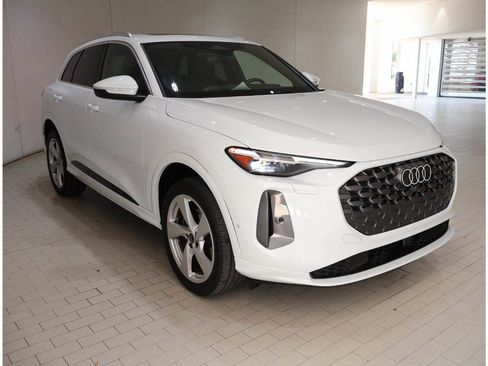 Used 2025 Audi Q5 Premium Plus AWD/4WD image 7