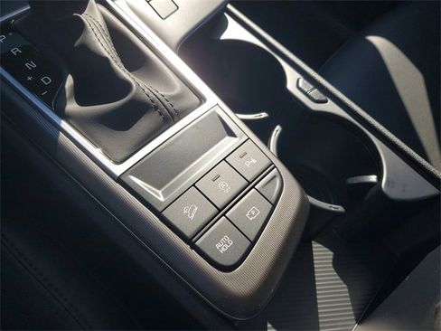 New 2026 Kia Sportage EX w/ EX Panorama Roof Package image 38