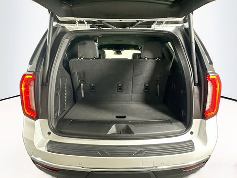 Used 2024 GMC Yukon SLT image 30
