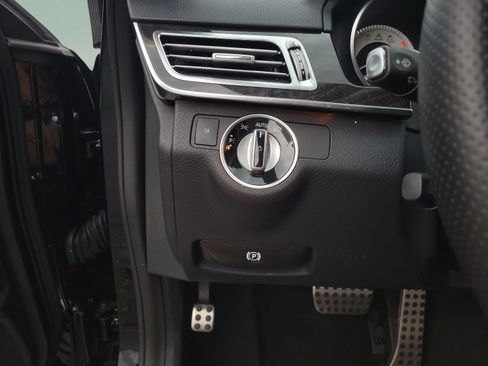 Used 2016 Mercedes-Benz E 250 Sedan image 20