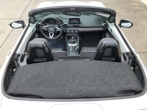 Used 2016 MAZDA MX-5 Miata Grand Touring image 2