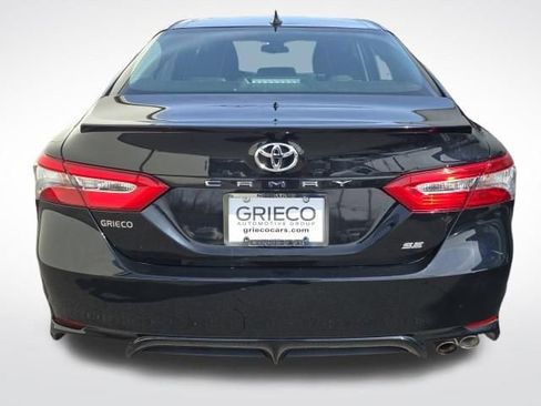 Used 2019 Toyota Camry SE image 6