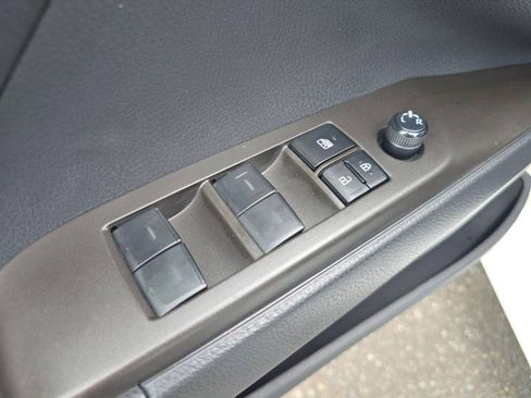 Used 2023 Toyota Camry SE image 23