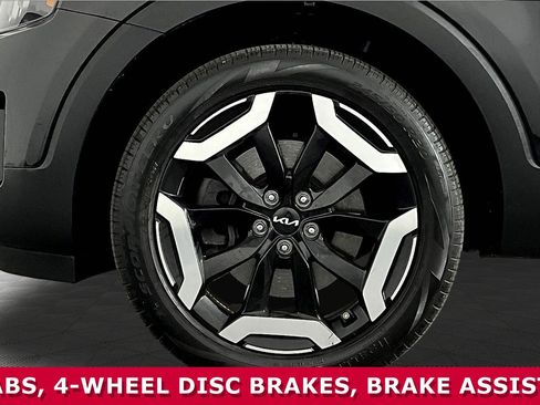 Used 2024 Kia Telluride EX w/ EX Captain's Chair Package FWD image 32