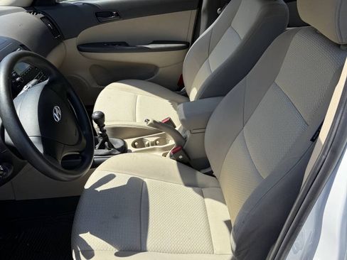 Used 2010 Hyundai Elantra GLS FWD image 6