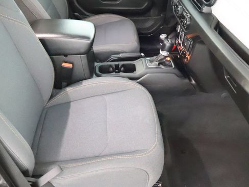 Used 2024 Jeep Wrangler Unlimited AWD/4WD image 45