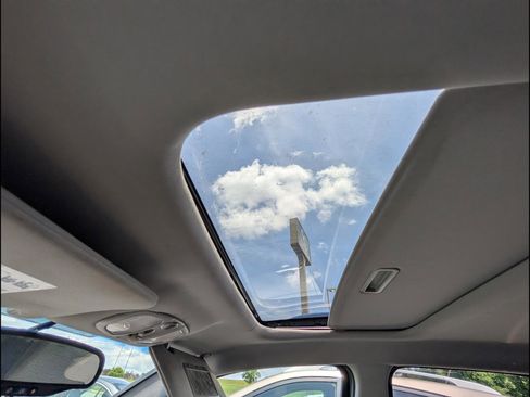 Used 2008 Chevrolet Equinox LT FWD image 18