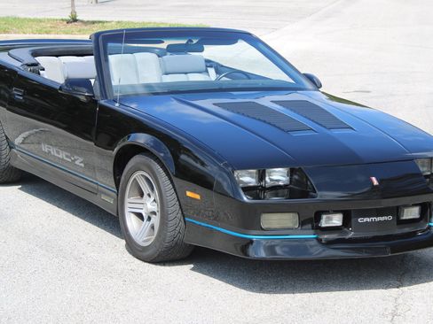 Used 1988 Chevrolet Camaro LT RWD image 13