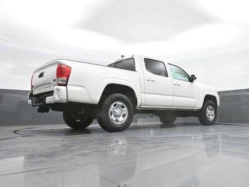 Used 2022 Toyota Tacoma SR image 40