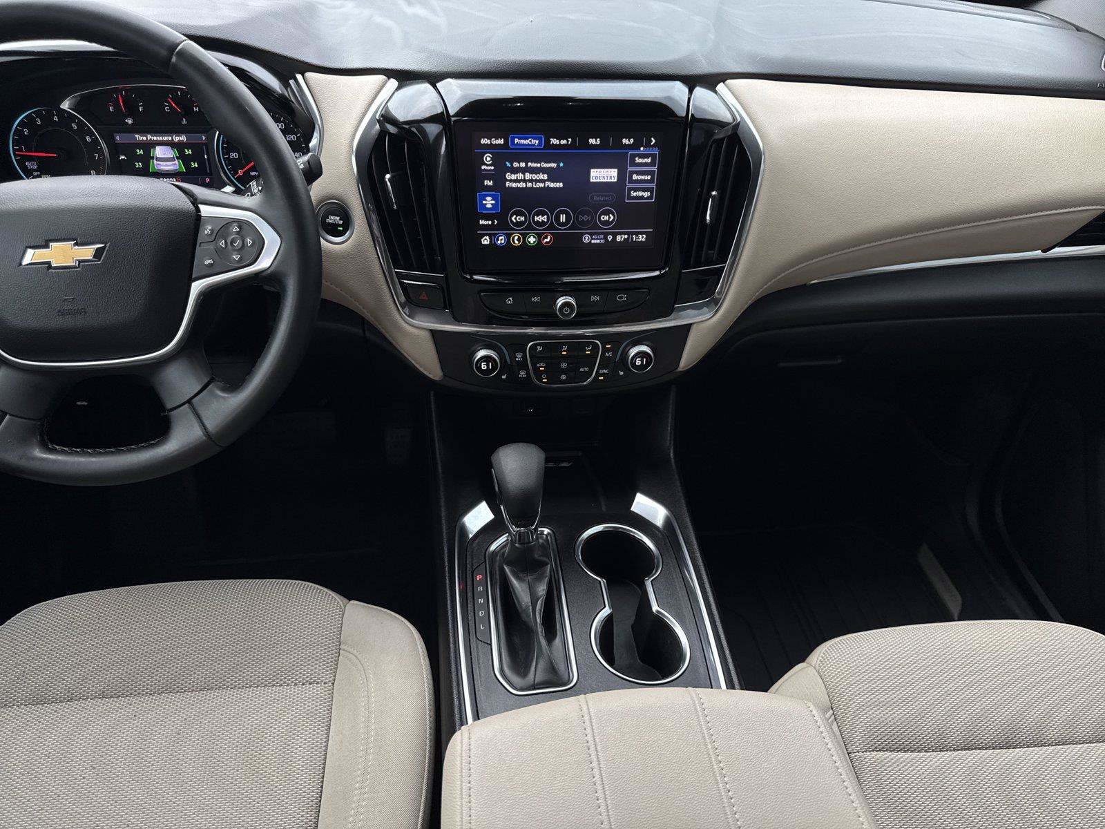 Used 2023 Chevrolet Traverse LT FWD image 15