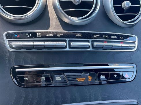 Used 2022 Mercedes-Benz GLC 300 image 30