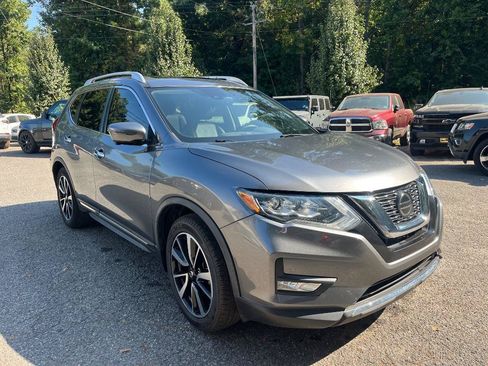 Used 2018 Nissan Rogue SL w/ Premium Package FWD image 4