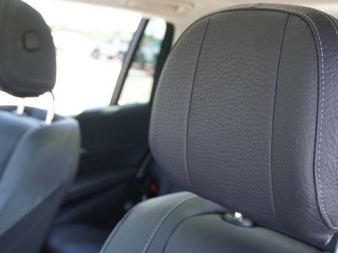 Used 2024 Mercedes-Benz GLS 450 4MATIC image 26