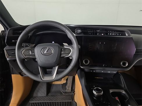 Certified 2023 Lexus RZ 450e Premium image 9