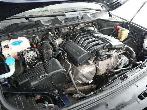 Used 2013 Volkswagen Touareg VR6 image 63