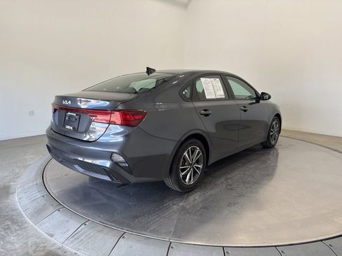 Used 2023 Kia Forte LXS FWD image 7