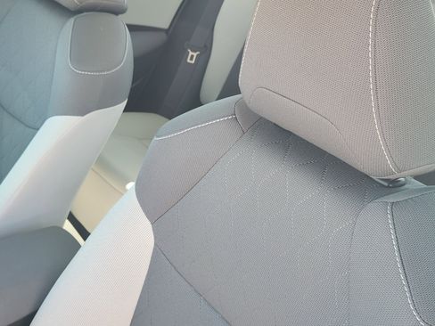 Used 2020 Toyota Corolla LE image 17