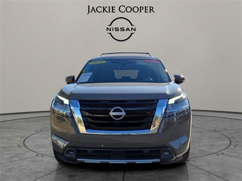 Certified 2024 Nissan Pathfinder Platinum w/ Cargo Package image 8