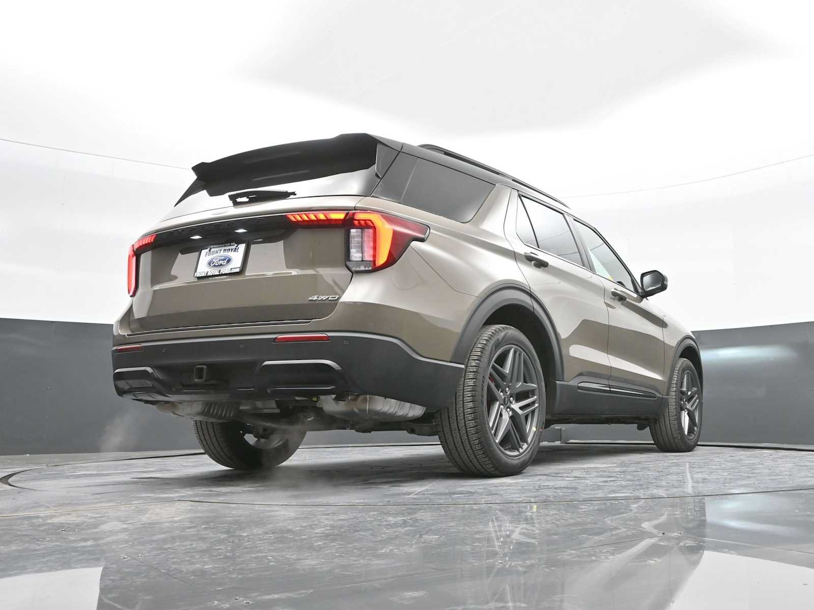 New 2026 Ford Explorer ST-Line w/ ST-Line Street Pack AWD/4WD image 65