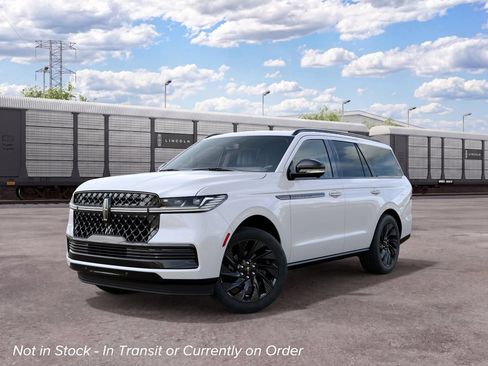 New 2027 Lincoln Navigator Reserve AWD/4WD image 2