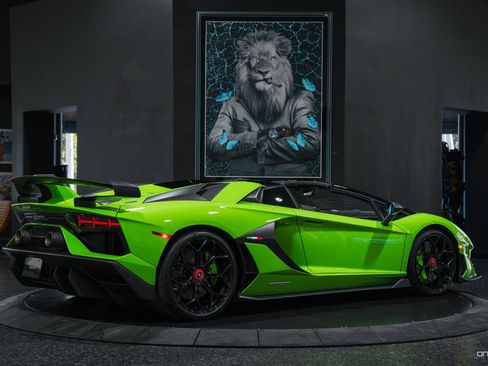 Used 2021 Lamborghini Aventador SVJ image 39