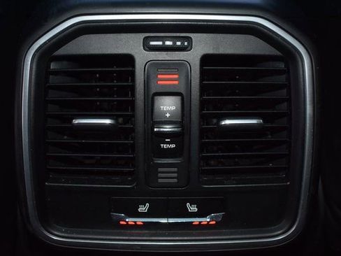 Used 2017 Porsche Macan S w/ Premium Package Plus image 36