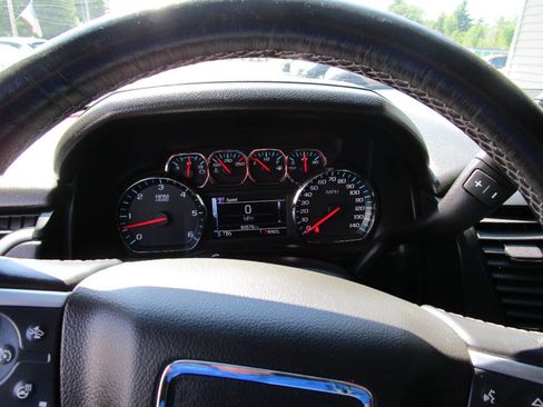 Used 2018 GMC Yukon SLT image 11