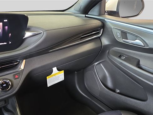Used 2025 Buick Envista Preferred w/ Convenience I Package FWD image 23