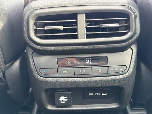 Certified 2025 Honda Pilot TrailSport image 17