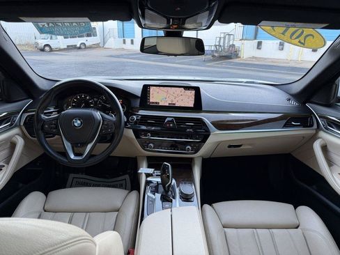 Used 2019 BMW 530i xDrive w/ Convenience Package AWD/4WD image 18