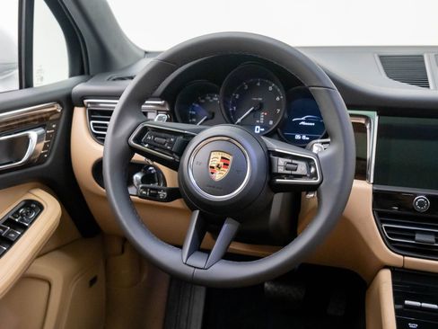 New 2026 Porsche Macan image 12