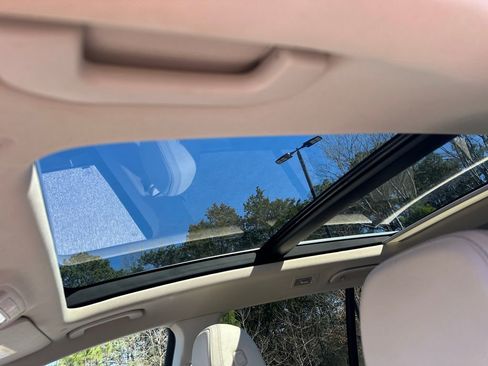 Used 2023 Mercedes-Benz GLS 450 4MATIC image 12