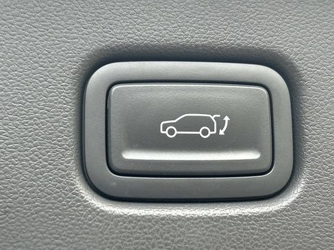 Certified 2025 Hyundai Kona Limited FWD image 14