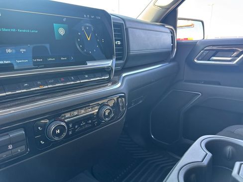 Used 2025 Chevrolet Silverado 1500 LT image 31