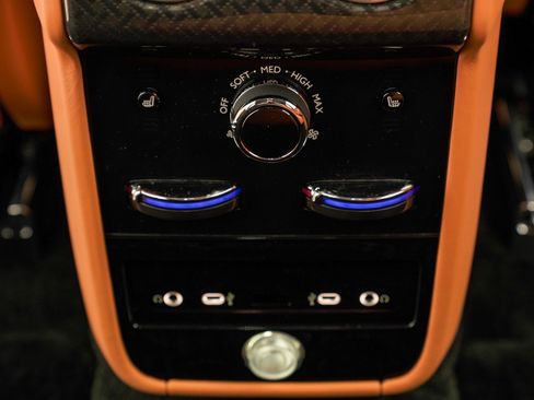 New 2026 Rolls-Royce Cullinan Black Badge image 45