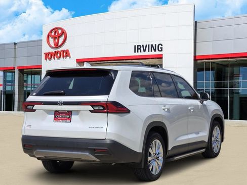 Certified 2026 Toyota Grand Highlander AWD image 4