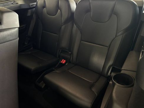 Certified 2023 Volvo XC90 T8 Plus AWD/4WD image 14
