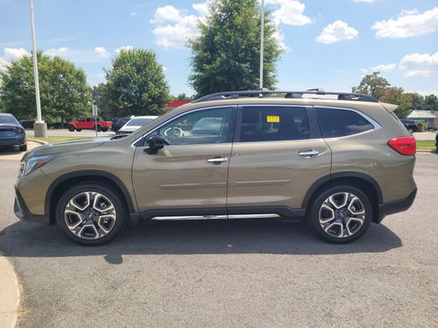 Used 2024 Subaru Ascent Touring AWD/4WD image 6