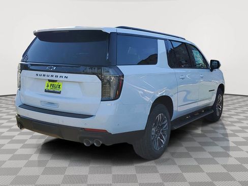 New 2026 Chevrolet Suburban Z71 w/ Z71 Off-Road Package image 3