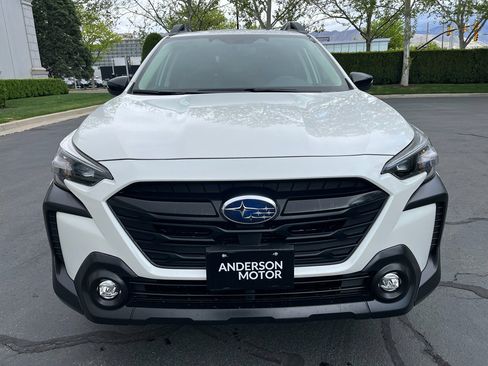 Used 2025 Subaru Outback Onyx Edition image 4