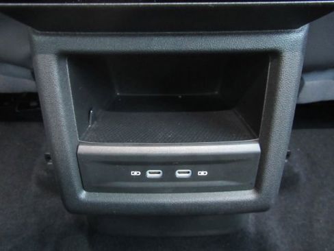 Used 2023 Volkswagen ID.4 Pro image 27