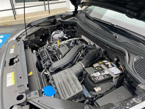 New 2024 Volkswagen Taos SE image 77