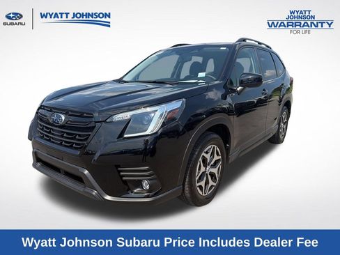 Used 2024 Subaru Forester Premium AWD/4WD image 1