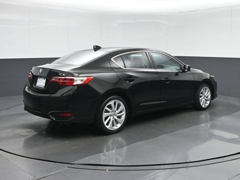 Used 2018 Acura ILX FWD image 7