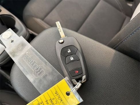 Certified 2025 Chevrolet Trax LS image 28