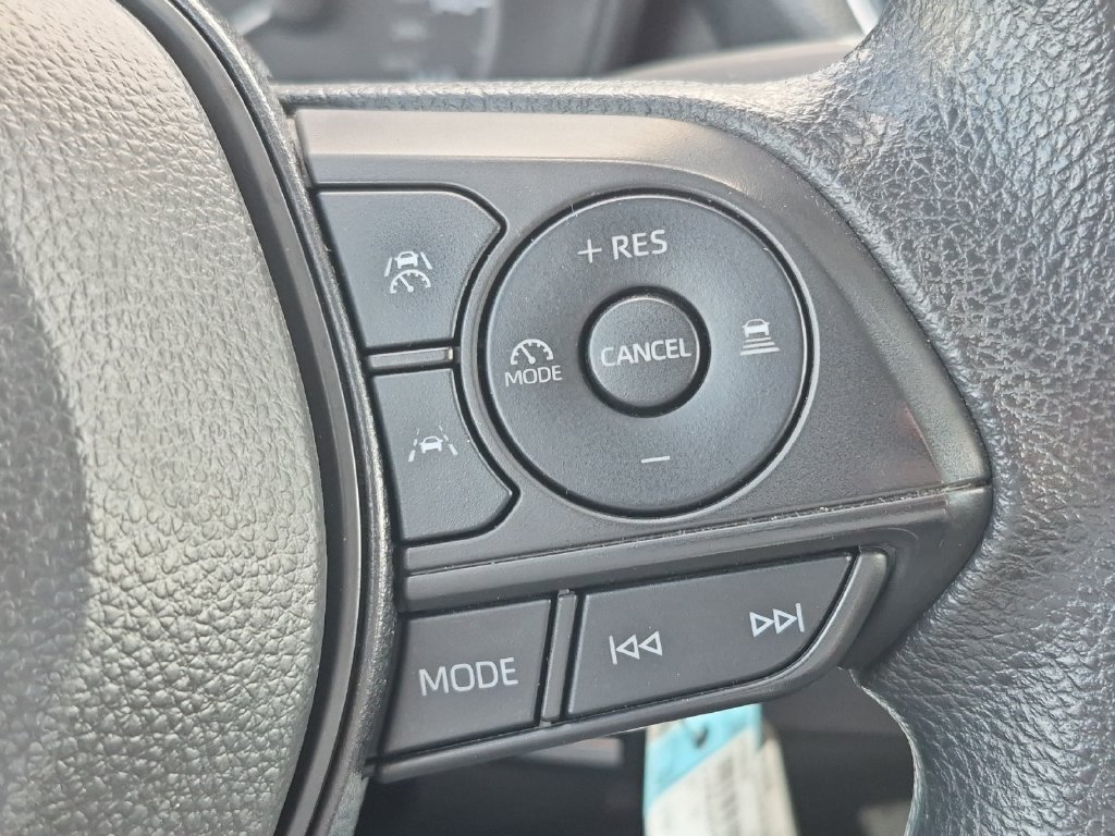 Used 2025 Toyota Corolla LE FWD image 23