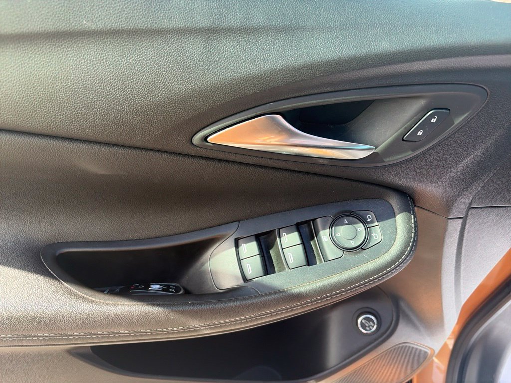 Used 2024 Buick Encore GX Sport Touring w/ Comfort Package FWD image 17