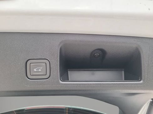 New 2026 Chevrolet Equinox EV LT w/ LPO, Blackout Package FWD image 12