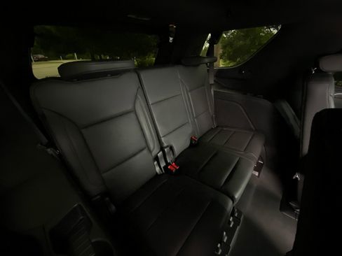 Used 2024 Chevrolet Tahoe LT w/ Luxury Package RWD image 31